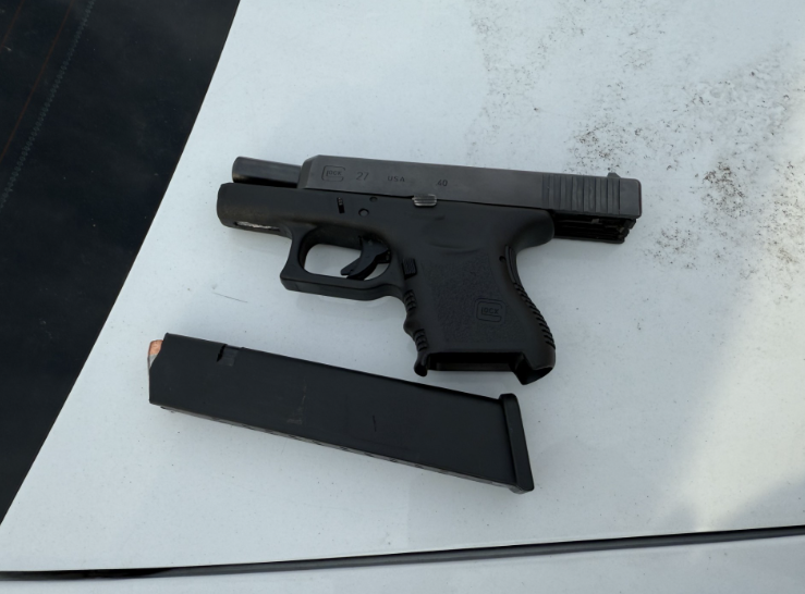 PPDJosephBusa's tweet image. Great work by 39th District Officers P/O Lee and P/O Gershwin. 2 individuals in custody and 2 firearms recovered. @PPD39Dist