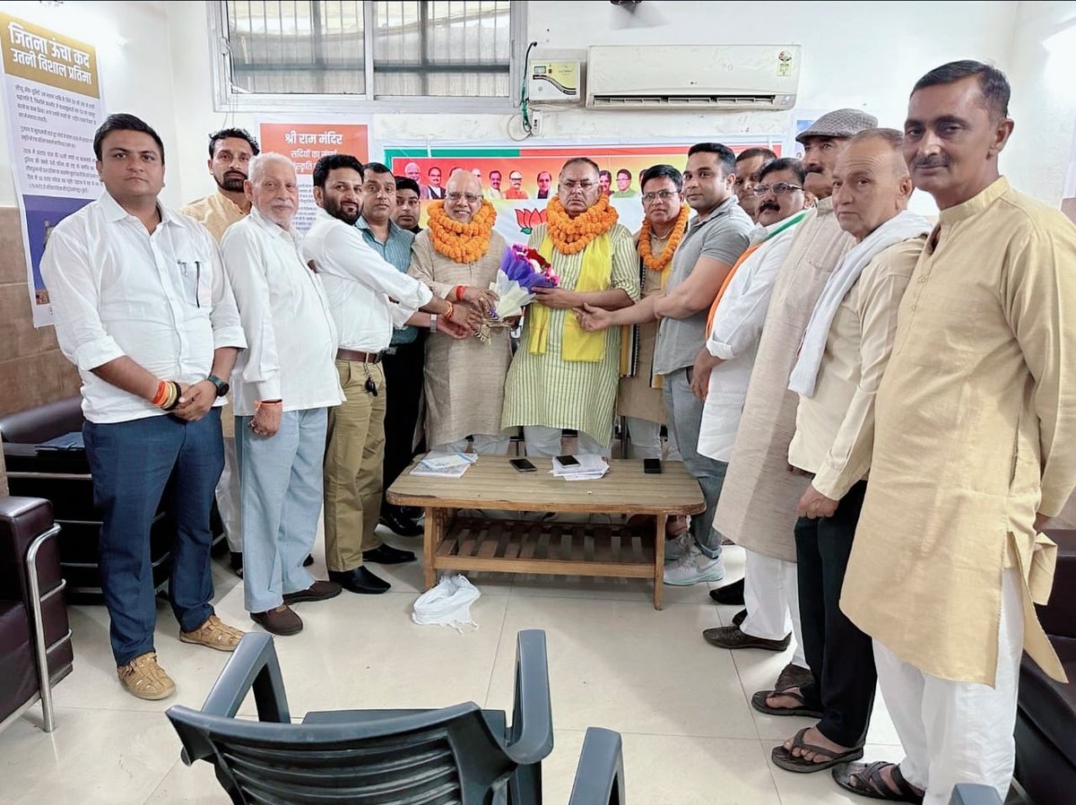 Deepak_PMSS's tweet photo. आज किसान मोर्चा, जिला गाजियाबाद की नवनियुक्त जिला अध्यक्ष श्री चैन पाल सिंह जी के साथ परिचय बैठक एवं संगठन के आगामी आयामों पर चर्चा हेतु एक बैठक जिला कार्यालय गाजियाबाद पर की गई जिसमें किसान मोर्चा के पदाधिकारी एवं कार्यकर्ता उपस्थित रहे।
दीपक चौधरी (जिला मंत्री)भाजपा https://t.co/Za2LEUeKU9