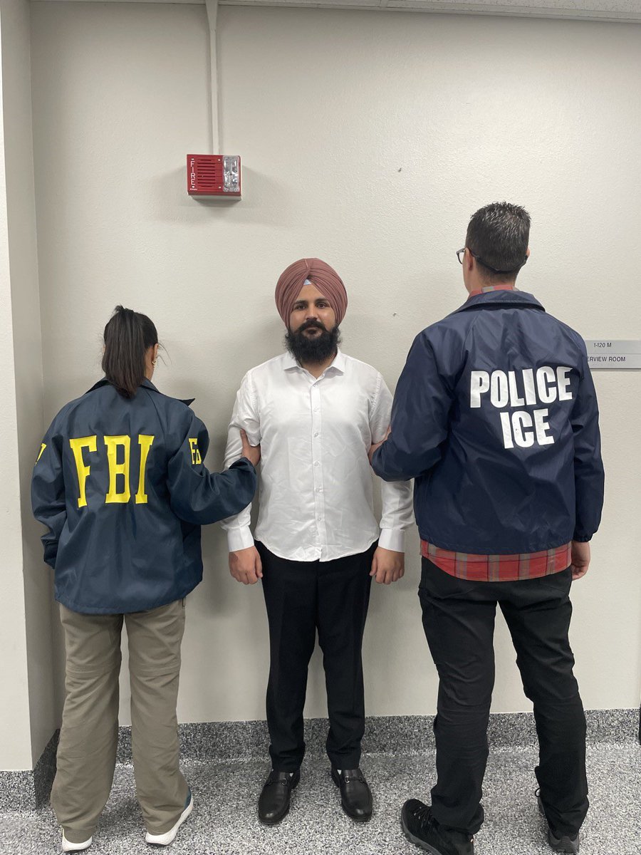 Brooketaylortv's tweet image. #FIRSTONFOX: ICE arrested Harpreet Singh, an illegal alien with connection to terrorist activities, including planning more than a dozen grenade attacks on police officials. Singh entered the country illegally in 2022 in Arizona, was arrested by border patrol agents, and then