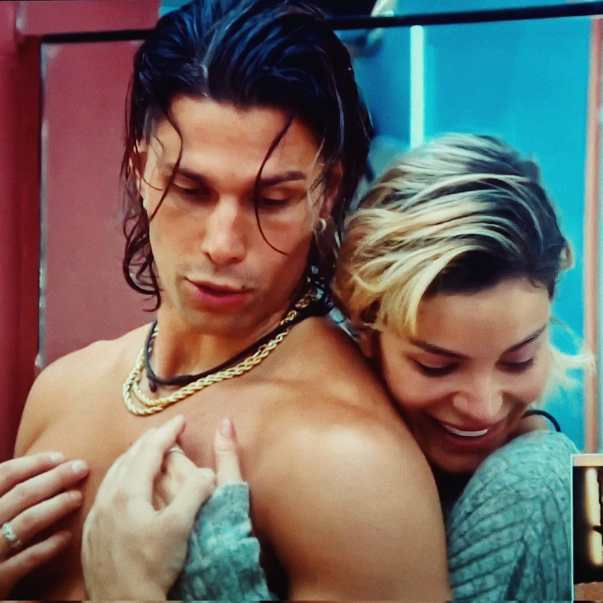 thesnitchGF's tweet photo. ¡Vamos @LaJefaTLMD, regálanos dosis masivas de brillo 💖✨ para que los hígaditos de todos los haters revienten como globitos! 🎈💥
#LCDLFAlIStars #paluleska https://t.co/USACCBadvf