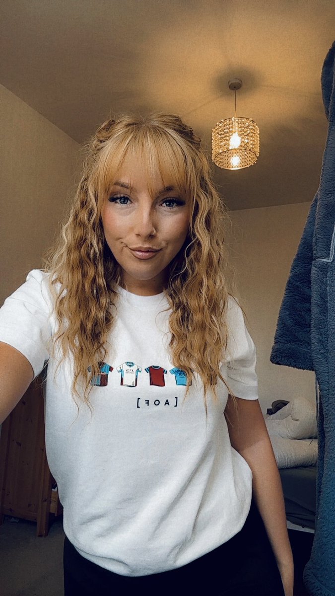 Danielle_Bridge's tweet image. Love Burnley me. #twitterclarets