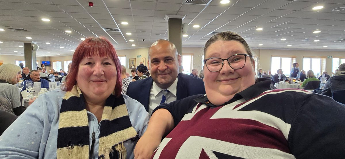 heathensgem's tweet photo. @NigelQuashie1 @IPDAQuashie Spot on Nigel….not seen such a poor performance in a long time, no high point from anyone, slight up when subs came on but too little too late &amp; never got into it from the start. 
Great meeting you today with the family and the clicky sharpie ✍🏻 https://t.co/zY8HxhxKLP