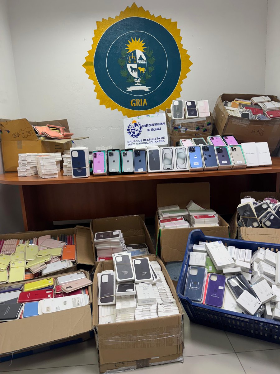 Aduanas: GRIA incautó celulares y otros artículos electrónicos por $ 8 millones
aduanas.gub.uy/innovaportal/v…