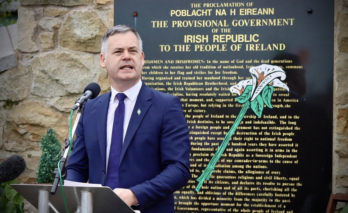 Ógra Shinn Féin (@ogra_sf) on Twitter photo “The future of the people here does not lie in Westminster.
It lies in unity.
It lies in sovereignty.
It lies in Irish democracy!”
– <a href="/PearseDoherty/">Pearse Doherty</a> “The future of the people here does not lie in Westminster.
It lies in unity.
It lies in sovereignty.
It lies in Irish democracy!”
– <a href="/PearseDoherty/">Pearse Doherty</a>