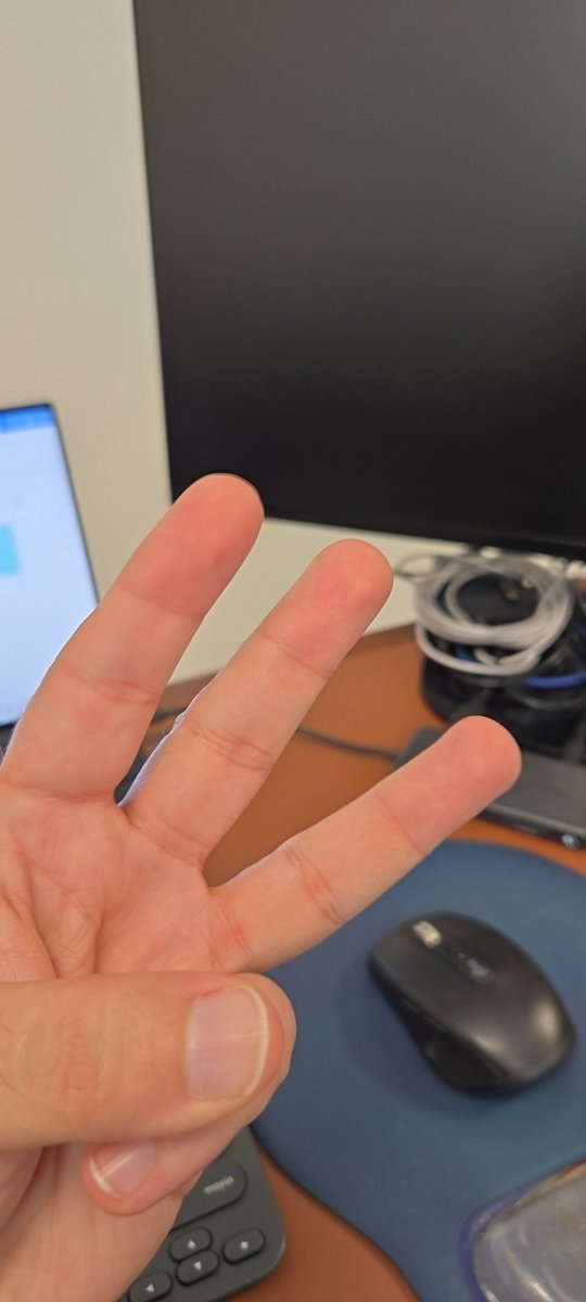 Running my Watcher Node from the office in Cali, Colombia #WatchersEverywhere <a href="/DeNetPro/">DeNet</a>