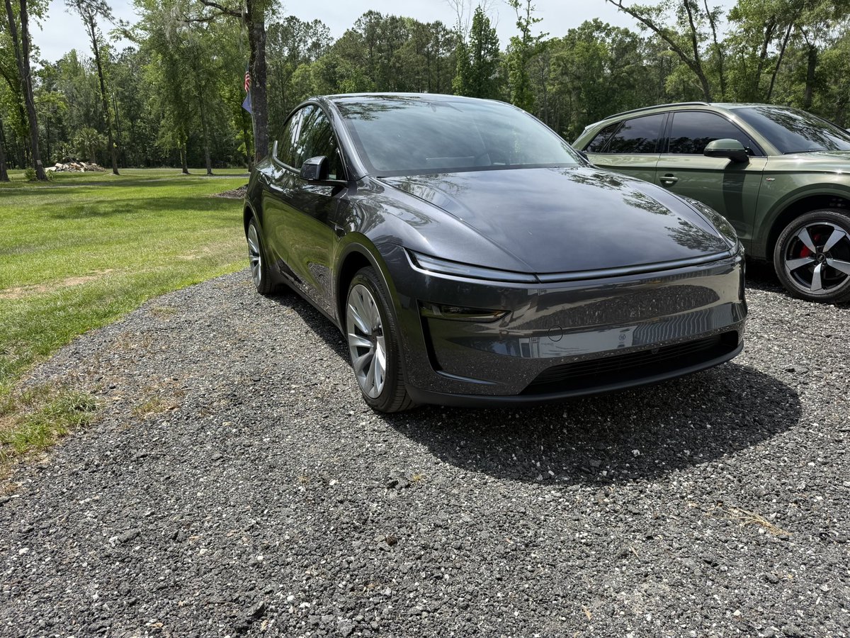 CM_Gilly's tweet photo. The coolest car I ever owned @Tesla @elonmusk https://t.co/9TH4IGlllo