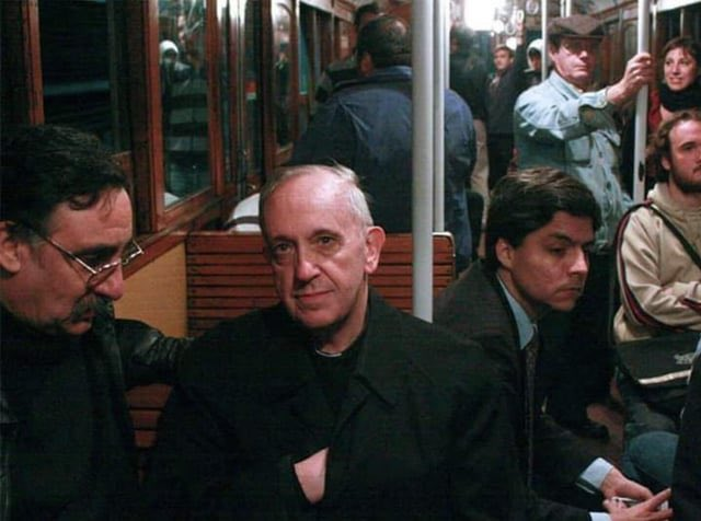 ChristopherHale's tweet photo. @BarackObama When he was a cardinal in Buenos Aires, the future Pope Francis rejected the chauffeured limousine services provided to this predecessors.  

He instead rode the subway and bus every day for four decades.

Why?

He said Christ wanted shepherds who were close to their flock. https://t.co/15pBxoNq4p
