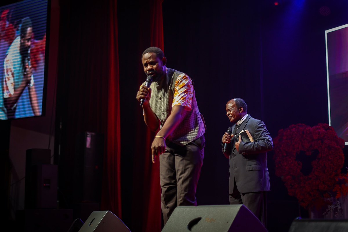 The stage is alive… and so is the crowd. 🤩
Beautiful performances, real emotions, and a full house that felt every moment🎭✨.

#TheEbonies #InTheNameOfLove #ResurrectionEdition