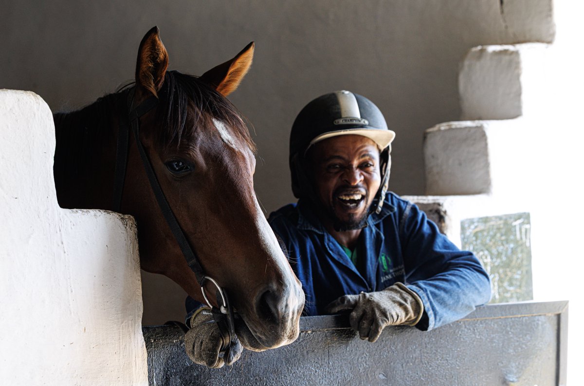 Wonderful Monday morning spent with P'lile Zuma at Far End Pretraining, welcoming the NYS graduates including the two top sellers of the sale and watching the older horses in pre-training doing their morning work.
