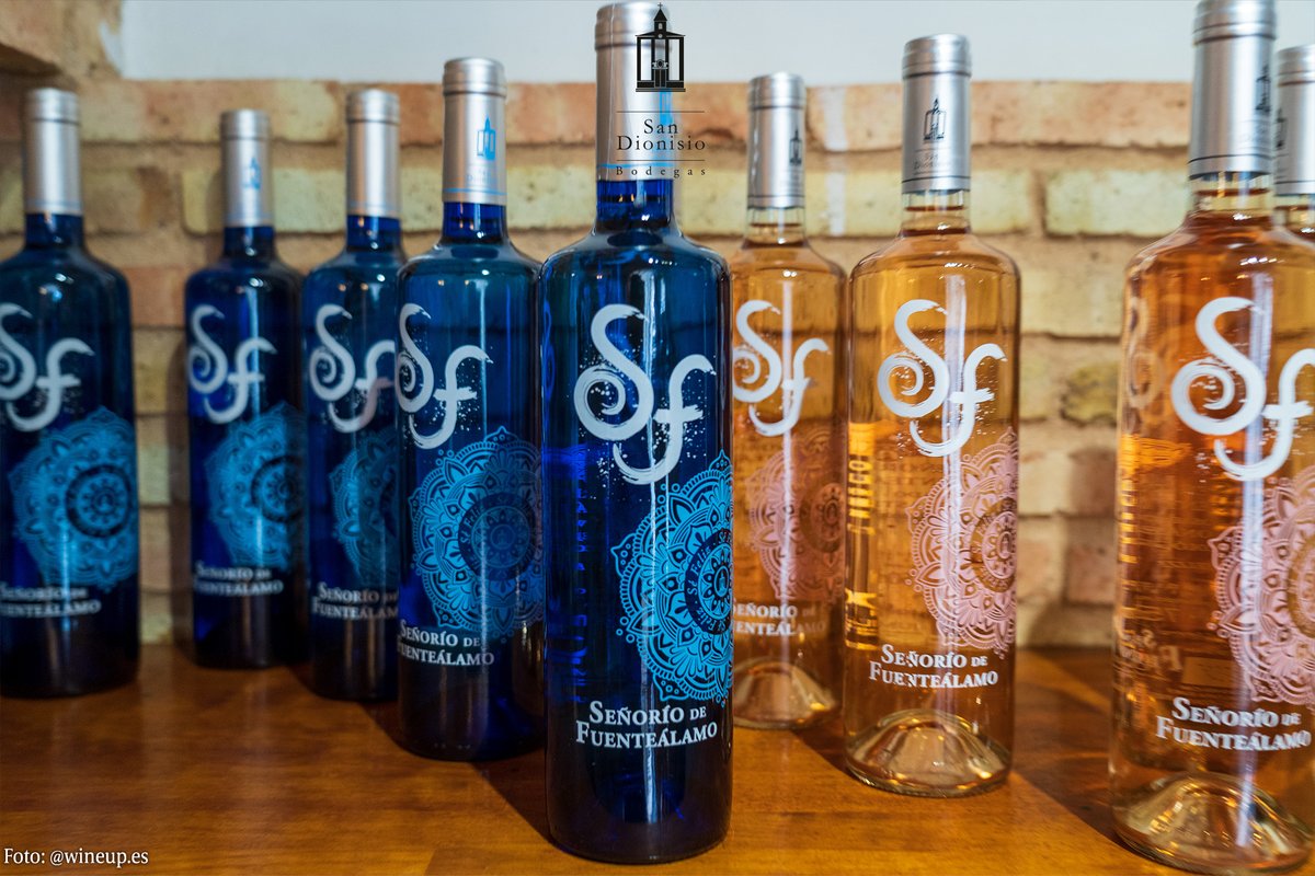 ☀️🍷 ¡Sube la temperatura y llega la época perfecta para terrazas y barbacoas! Refresca tus momentos con SF VERDEJO y SF ROSADO MONASTRELL, vinos ecológicos llenos de sabor y frescura. 🌿🍇

Encuéntralos aquí 👉 bodegassandionisio.com/tienda/

#VinoEcológico #VinosDeVerano
