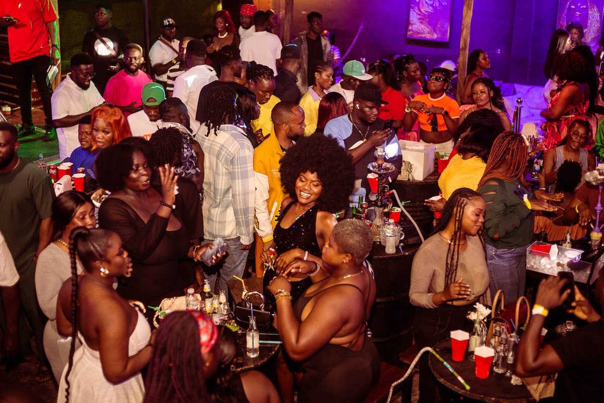 Nightlife: Where Moments turn into Memories. 📷