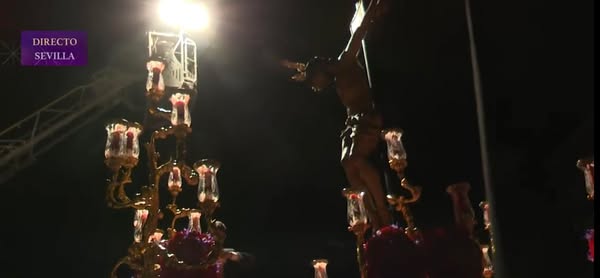 conbe_'s tweet photo. Durante la #SSanta, los bomberos han estado salvaguardando la seguridad de todos los ciudadanos que disfrutaban de unas jornadas festivas, tanto en procesiones como en traslados.
Siempre alerta para llegar donde se nos necesita.

📷ABC, Emergencia Sevilla, #Bomberos de Tenerife https://t.co/XepYVlY1HQ