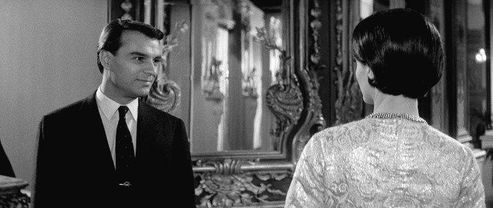 EvaArriagaD's tweet photo. 🎥 'L'Année dernière à Marienbad'
       (Alain Resnais, 1961). https://t.co/cjDx1DeizF