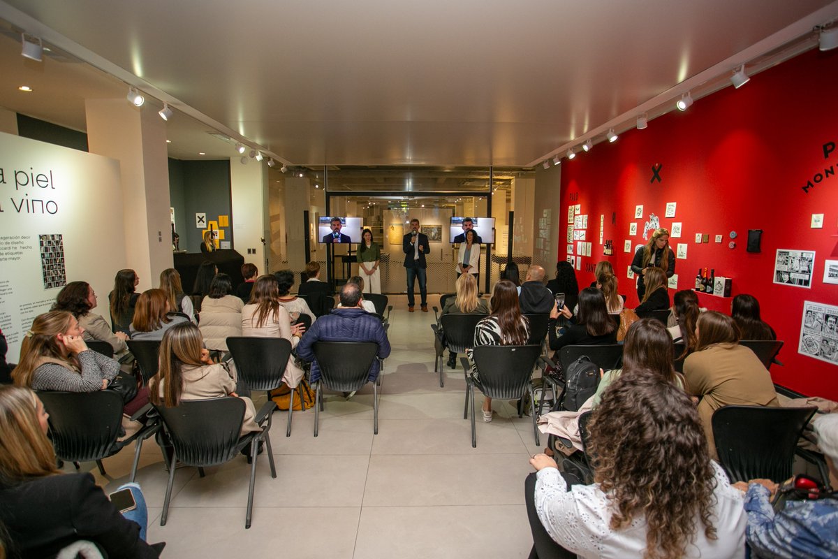 Ciudad lanza el "Premio Mujeres en Innovación" para visibilizar el liderazgo femenino en sectores estratégicos 

<a href="/ciudaddemendoza/">Ciudad de Mendoza</a> <a href="/UlpianoSuarez/">Ulpiano Suarez</a>  

minutoya.com.ar/nota/190378-ci…