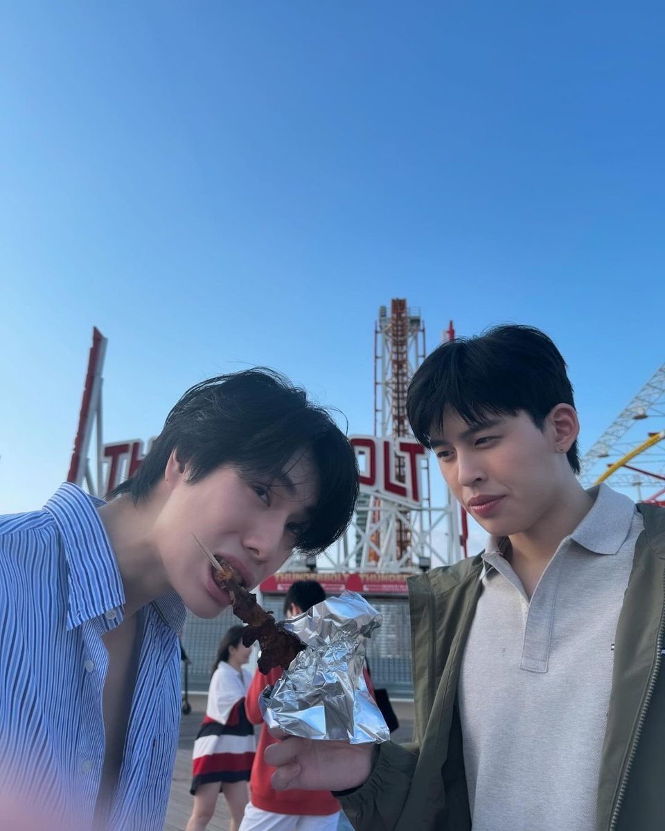ปังปอนด์ทอดกระเทียม🐻🐼(📸🍑ME&THEE) tweet media