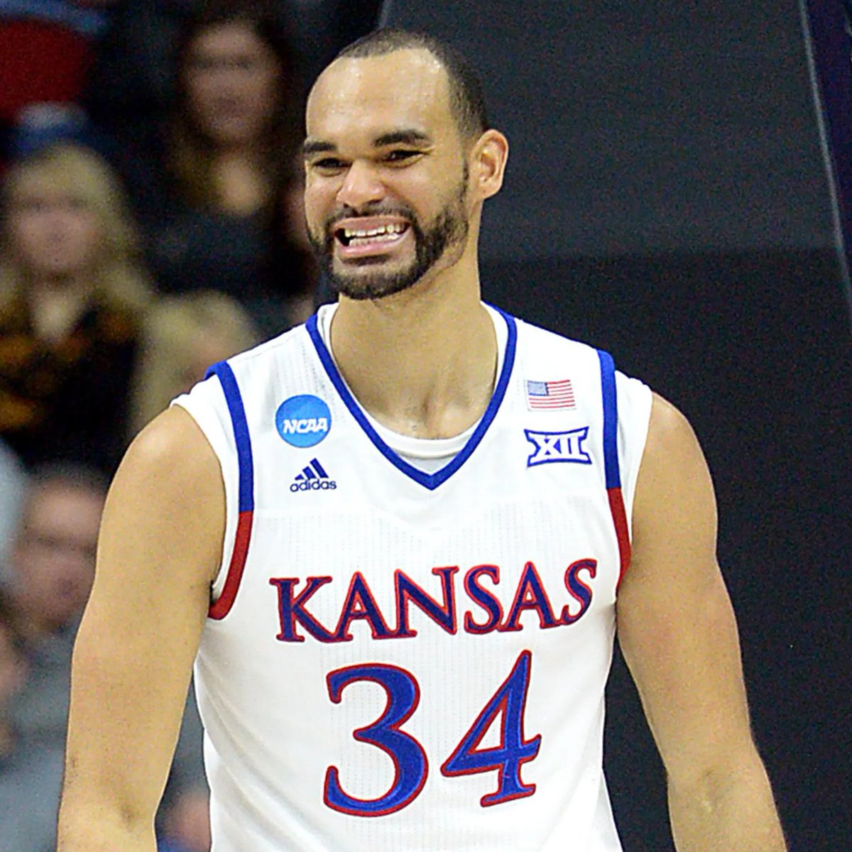 NEWS: Kansas star Perry Ellis is entering the transfer portal, source tells me. 

The 6-8 forward averaged 16.9 PPG &amp; 5.8 RPG. Seeking another year of eligibility.