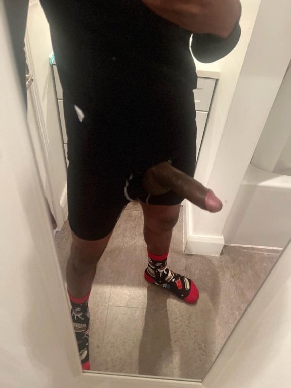 Black420Anu's tweet photo. My #1 homeboy showing off 🫡😝 #Homies #mastercock #Blackhawks #bathroomselfie #SHOWROOM #Easter2025 #EasterMonday #BigBrotherDE 🍆🥇 https://t.co/atuqCWMFQr