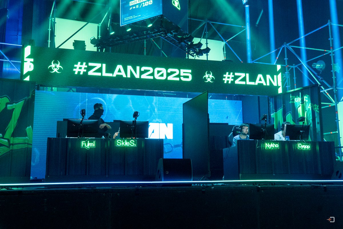 Merci encore à <a href="/ZQSDProductions/">ZQSD Productions</a> et à tout·es les Michel•les de m'avoir donné l'opportunité d'intégrer la production pour la réalisation en jeu. 

J'en ai profité pour sortir l'appareil photo entre 2 pauses. 📸#ZLAN2025