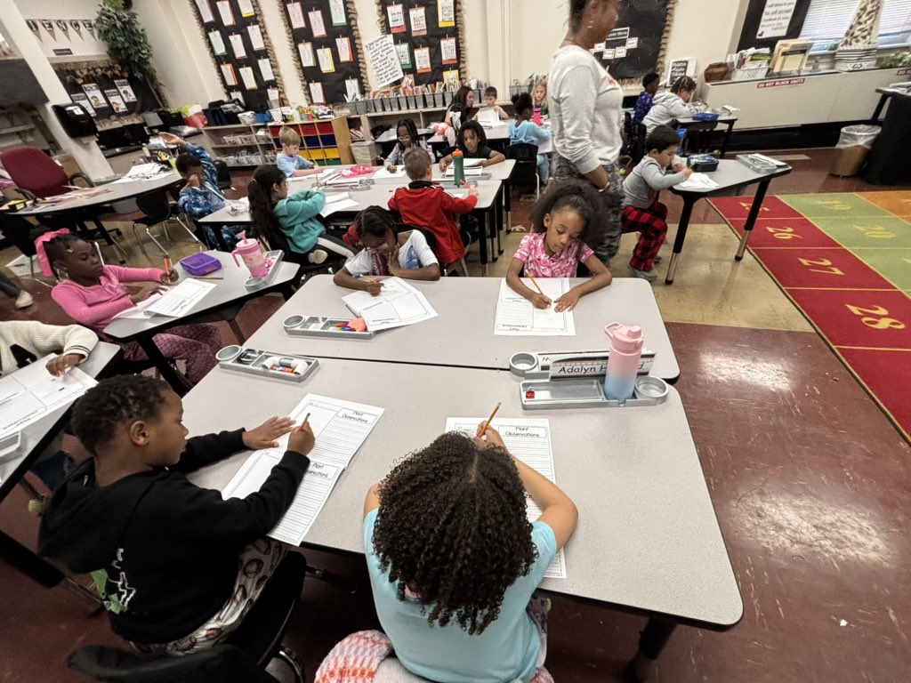 RQSCAO's tweet photo. Southwood Elementary Roadrunners were in their full learning strides as they head down the home stretch of 4th Quarter.  Today’s Learning Walk celebrated lots of successes in SWE’s School Progress Plan!  Kudos to Principal Quinn and her team!  Beep Beep! @RaytownSchools https://t.co/GBnpHVdYxj