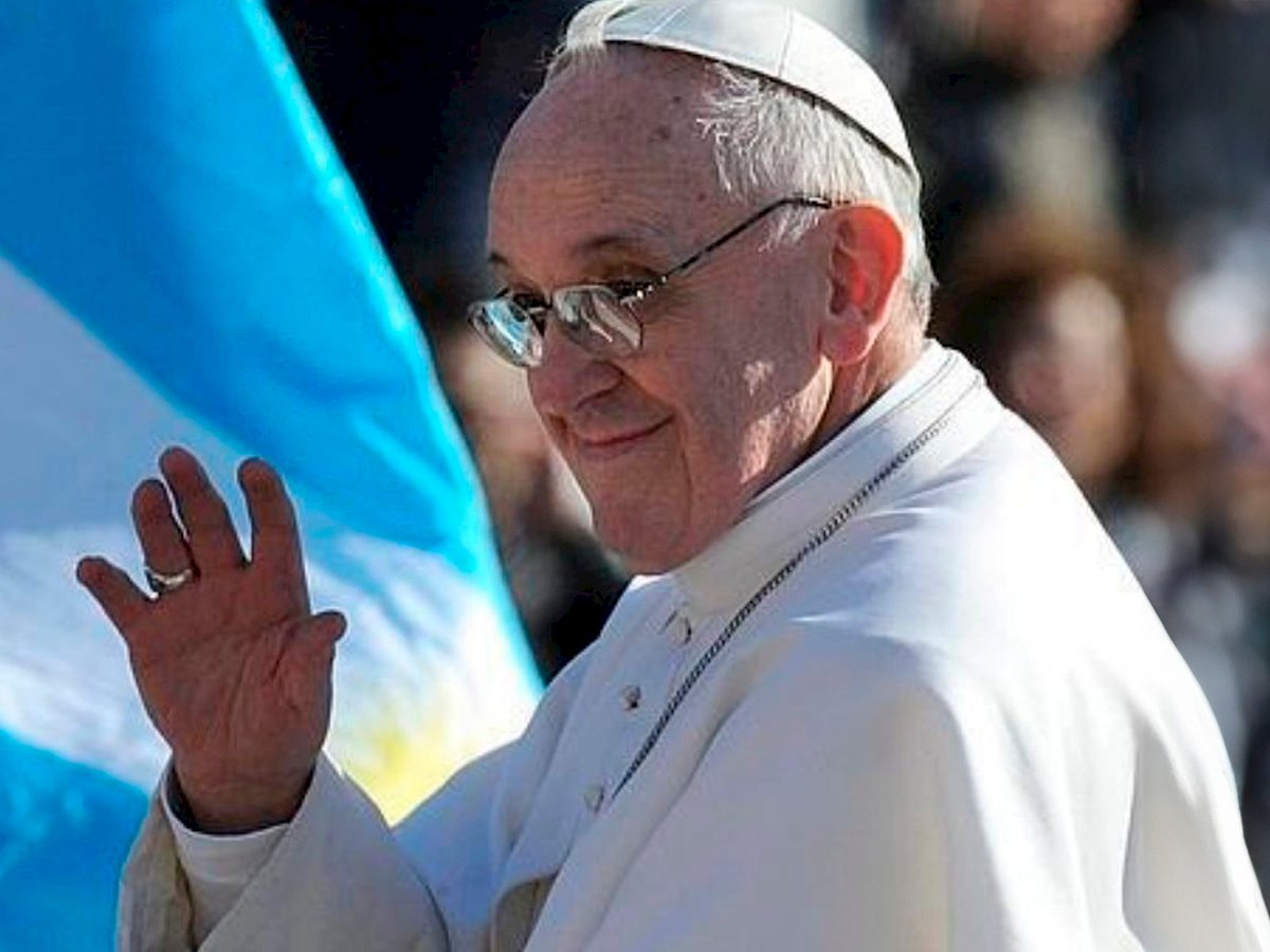 UTEDYCNacional's tweet photo. #Revista502 | Un legado de paz y justicia social

A los 88 años falleció el Papa Francisco en las primeras horas de este lunes luego de transitar un delicado estado de salud. 

Leé la nota completa en https://t.co/QSwmDw9HFF https://t.co/dzZ06ypDnR