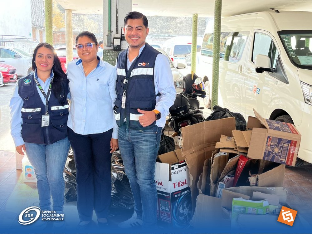FundacionCICE's tweet photo. ¡Éxito total en la 3ª edición del #EcoReto de CICE! 41 personas en 7 equipos recolectaron 1,837 kg de material reciclado. ¡El equipo ganador eligió a @AMANCVeracruz como beneficiario, apoyando su gran labor con niños y adolescentes con cáncer! Juntos #CICEpuede ♻️💚🌍 https://t.co/mt6Mp5n8AR