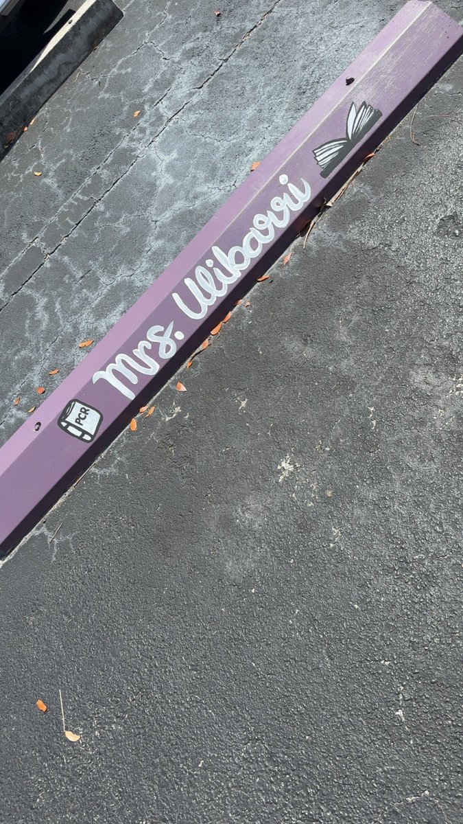 UlibarriK_PCR's tweet photo. Got my very own parking spot today! Only had to write the most positive referrals for the month! 💜💜💜 @PinecrestSOARS @collierschools https://t.co/b1QUkZrXy2