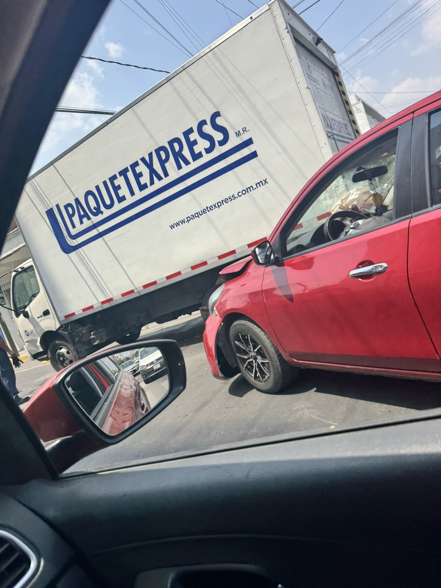 karoovm's tweet photo. Accidente en la 23 poniente y 5 sur … https://t.co/hsQwipBbsy