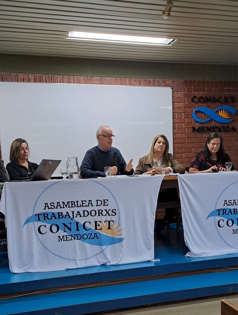 DrDanielGollan's tweet photo. Junto a compañeros/as participé del conversatorio "Ciencia y Tecnología en la coyuntura actual" que organizó la Asamblea de Trabajadorxs del CONICET Mendoza. https://t.co/E255Nk5Edb