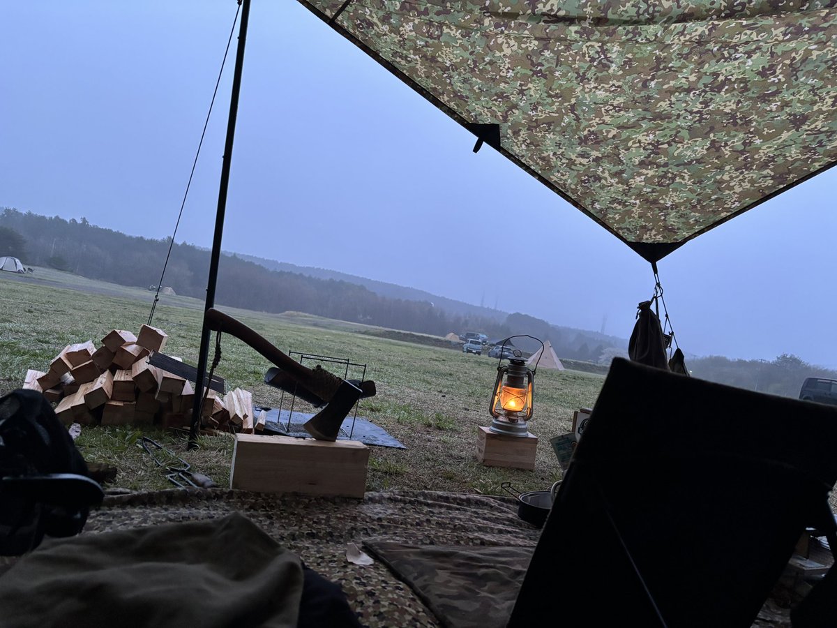 霧雨🌧️
二度寝します💤