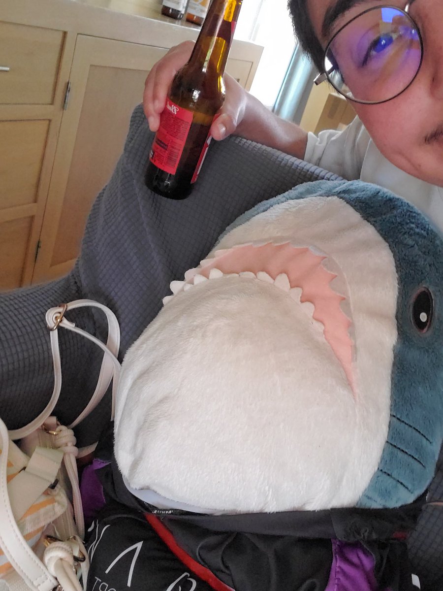 Gamer Assembly 48/102 : Perf mitigée. On va retourner au charbon pour essayer d'être plus constant 🤞🏾
Très heureux d'avoir pu supporter, discuter, rencontrer toutes les chouettes personnes d'<a href="/ArrakisESport/">Arrakis E-Sport</a> (LOL, TFT &amp; Staff)
Ma famille. Coeur sur vous 💜 #ARKWIN