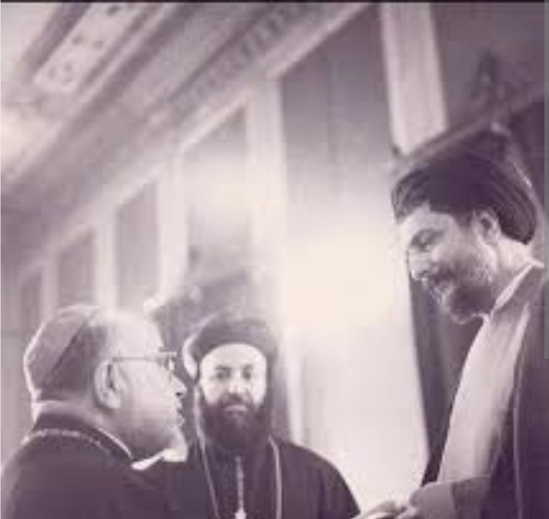 BadrPetra's tweet photo. انظروا الينا .. كم نقدر الأديان ونحترمها
كم نشتهي ان تكونوا مثلنا فنعيش معاً بسلام
فلا يكسرنا شيطان وتسجد لنا ملوك الأرض ..

ندعوكم للسير في طريقنا

#الامام_موسى_الصدر
#السيدة_مليحة_الصدر