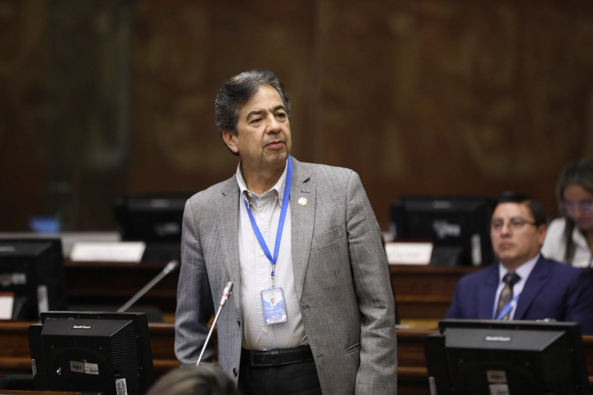 .<a href="/RafaelDavilaE/">Rafael Dávila Egüez</a>  “Al menos el 80% de los recursos de los GAD se destinan a gasto corriente, son excepcionales los municipios y prefecturas en donde se destinan recursos en obras e inversión” #ReformaCOOTAD