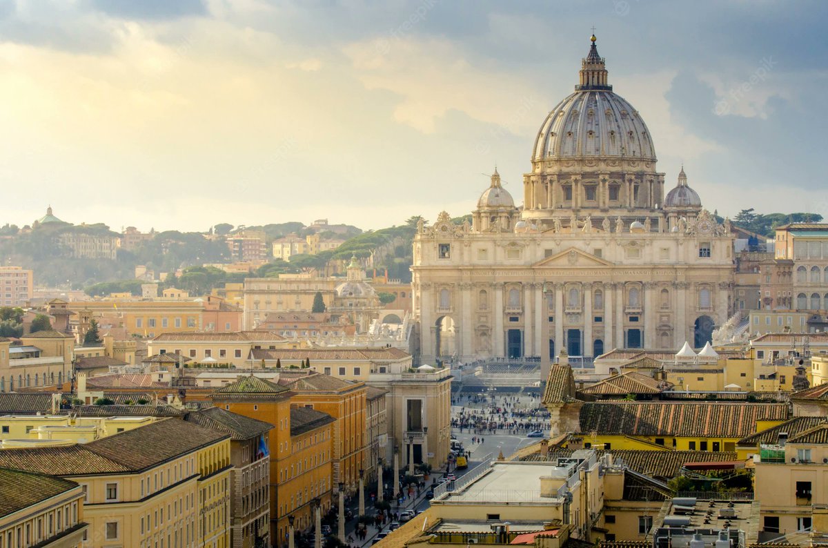hombrerevenido's tweet photo. 🎙️Buenas noches, personas de bien
Buona notte, brava gente

Se le apagó la luz al Santo Padre, a edad provecta, y me toca pasar a la acción a mí, que soy el Camarlengo.

🇻🇦 Acompañadme en este tour de color y misterio. https://t.co/ZrXAdoJ5GY