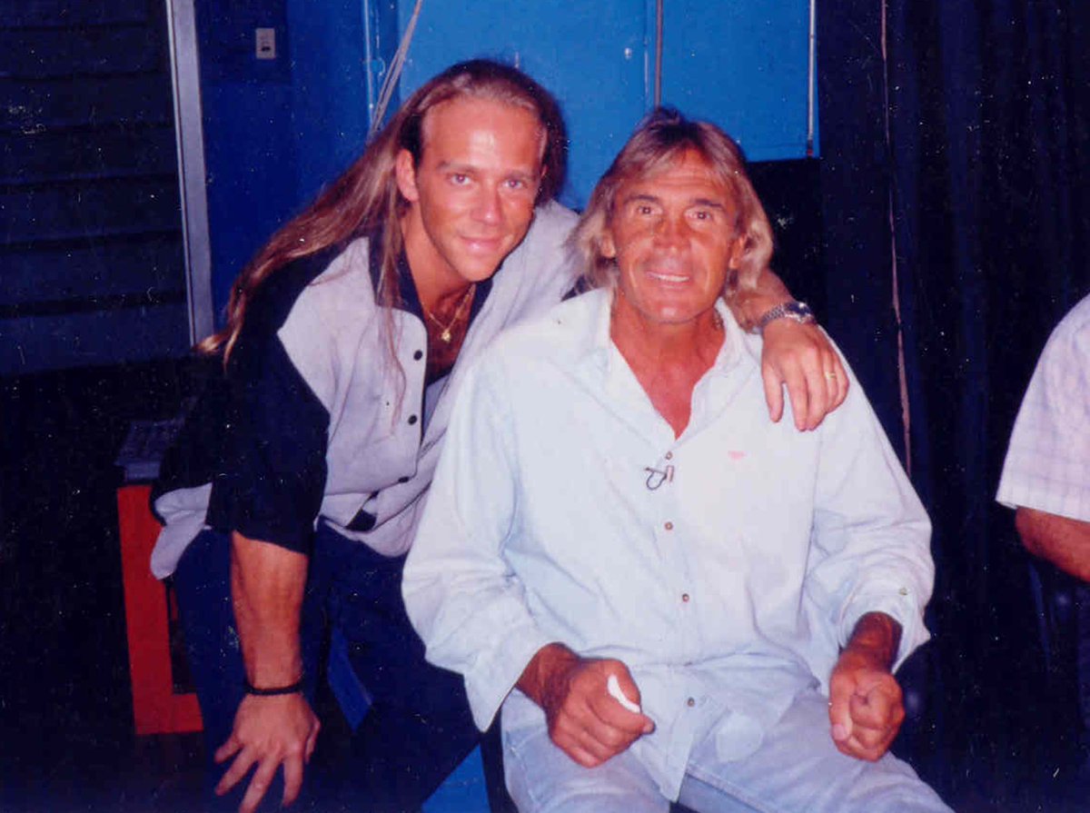 Hugo Orlando “Loco” Gatti fallecía ayer, dejando una huella imborrable en el fútbol. 

Otro Argentino que se va al cielo. QEPD 🕊️⚽ #LocoGatti