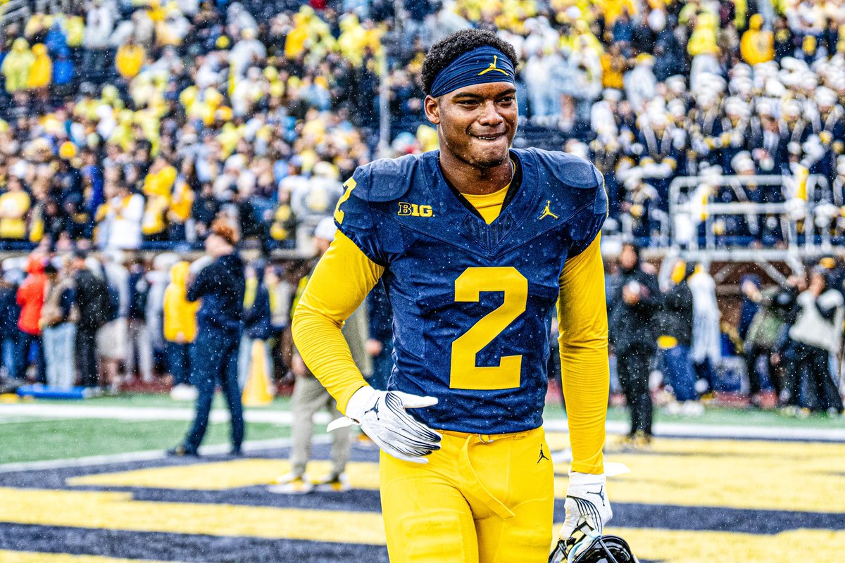 Michigan CB Will Johnson has a knee issue that's been flagged. It shouldn't affect him in the short term, but teams are concerned it could impact his longevity, per Albert Breer.

Keep an eye on Johnson as he could fall to the Packers in the first round 👀