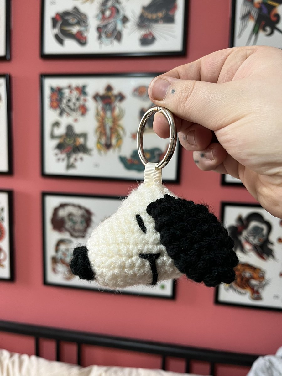 _youreyeah's tweet photo. Just a girl who spends her time crocheting snoopy https://t.co/aA4wITvjtU