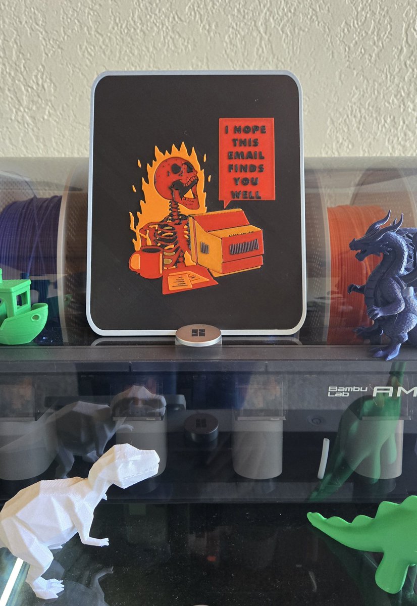 Cosmic_Prints's tweet photo. Haven't posted on here in awhile. Gotta fix that. Anyways, here's a funny office sign. https://t.co/X2AZOenNdt
