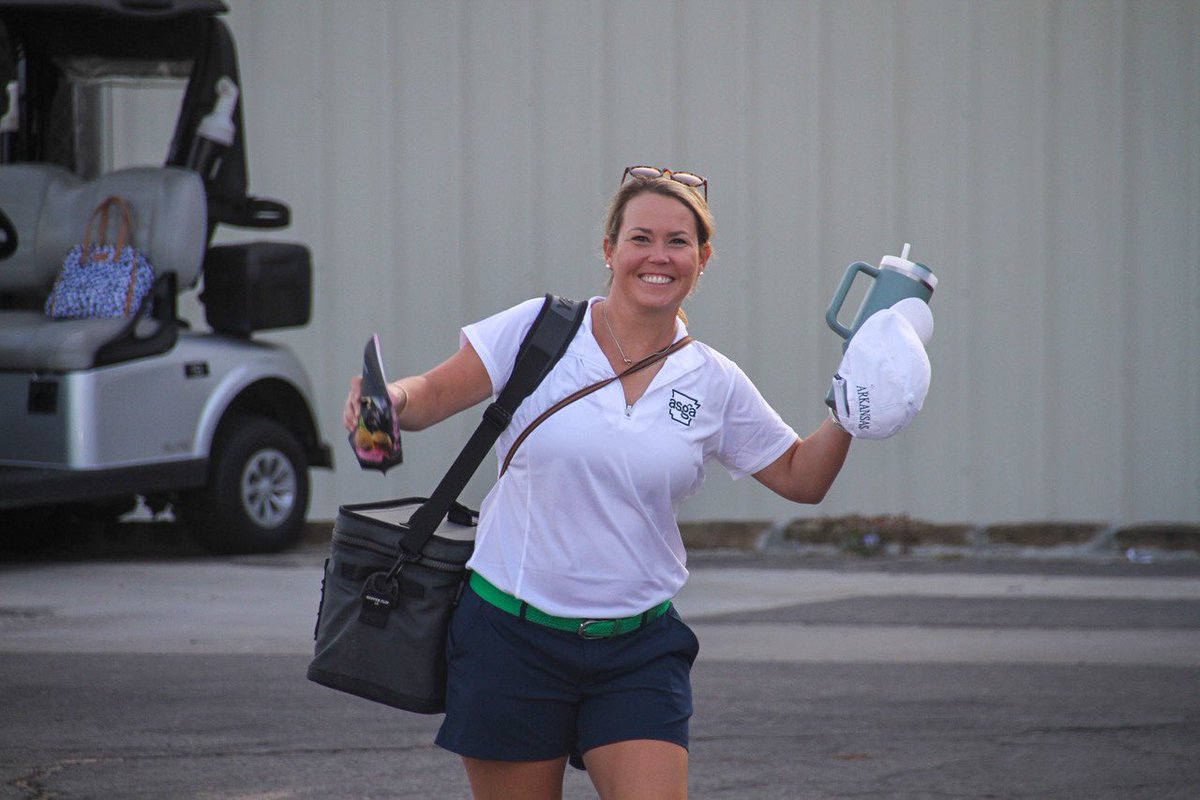 ASGAgolf's tweet image. Our ASGA volunteers are No. 1! 🥇

Thank you to all the volunteers who give their time to help grow the game of golf in Arkansas! We would not be able to do what we do without you! 

Email stephanie@asga.org to become a volunteer!

#NationalVolunteerWeek