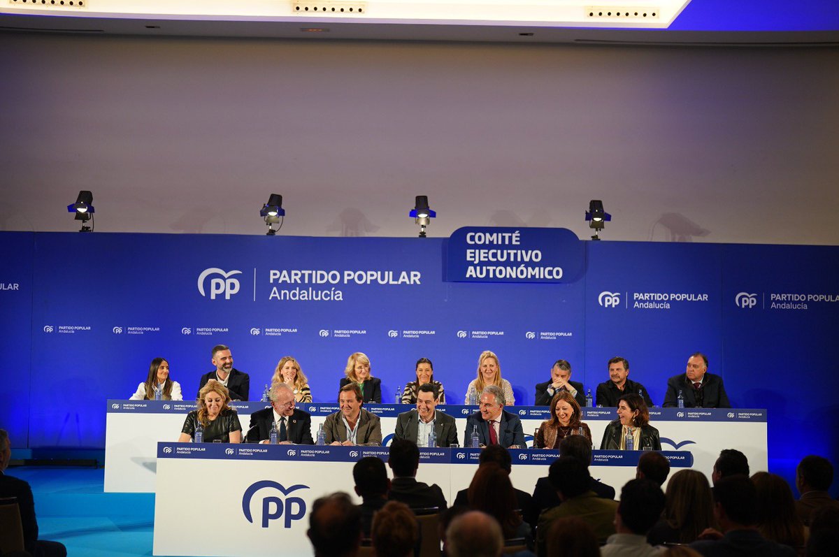 Frente al ruido y la mentira del Gobierno de Sánchez, desde #Andalucía seguimos trabajando por una política serena y sensata para todos los andaluces de la mano de <a href="/JuanMa_Moreno/">Juanma Moreno</a>.

🔵 Hoy en el Comité Ejecutivo del <a href="/ppandaluz/">PP de Andalucía</a>.

#DefiendeAndalucía