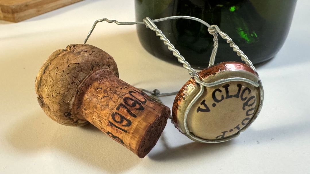 This week's Cellar Favorite is the 1979 Veuve Clicquot Vintage Rosé. See what Antonio Galloni thought about this wine on Vinous now.

vinous.com/articles/cella…