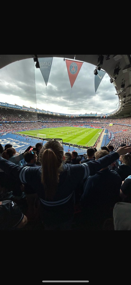 Partout à tes côtés, le HAC, c’est notre unique passion…