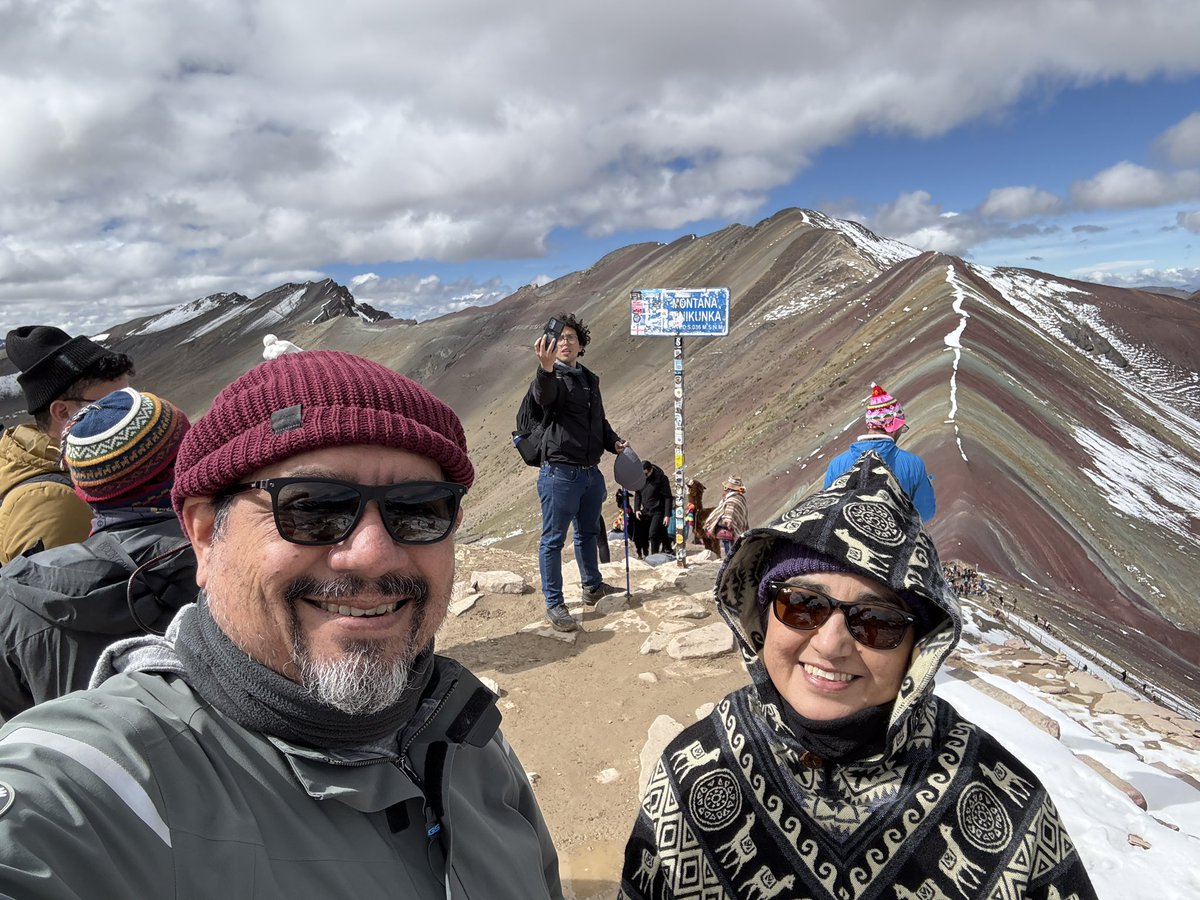 elguicholee's tweet image. Rainbow mountain,  Perú con la mujer que amo