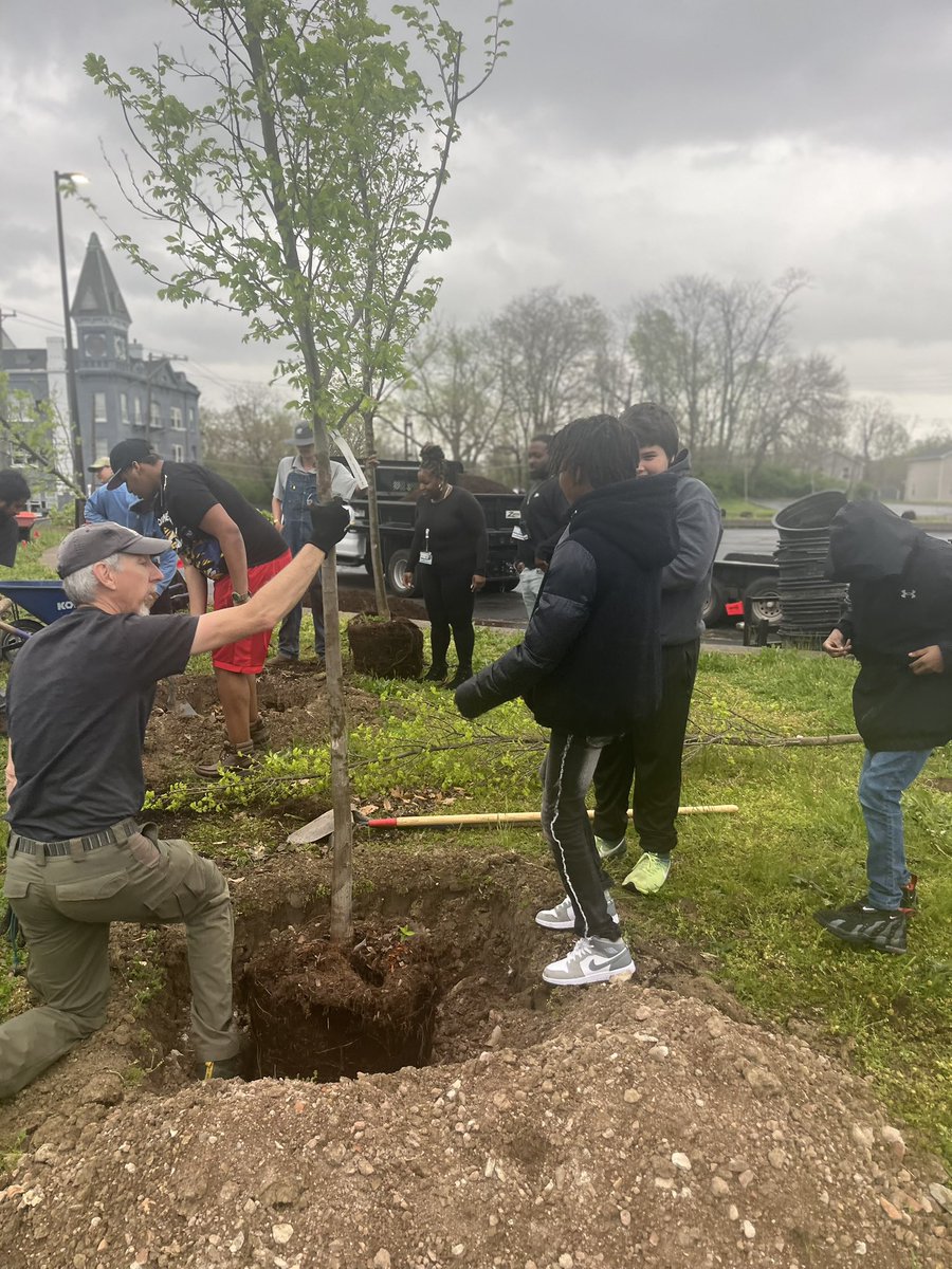 Stage 1 of our Learning Garden renovations complete today in partnership with Cincinnati Zoo. 

Every student in our building today got an opportunity to plant a tree. Next stage in July as a part of the Cincinnati Reds community makeover! <a href="/IamCPS/">I Am CPS</a>
