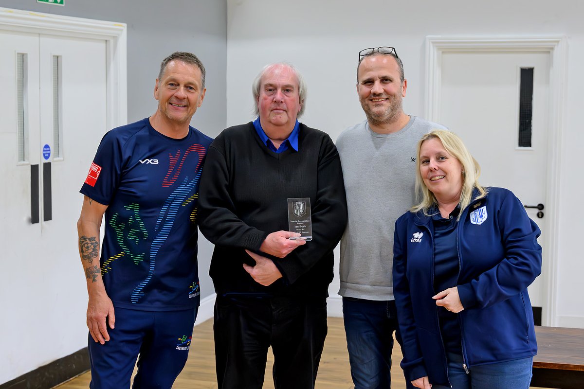 Ian Bush tweet media