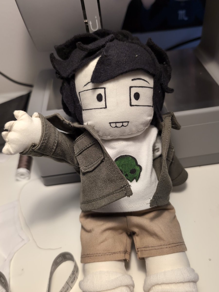 gloviiz's tweet image. Im a proud owner of a one of a kind jake english doll.
#homestuck