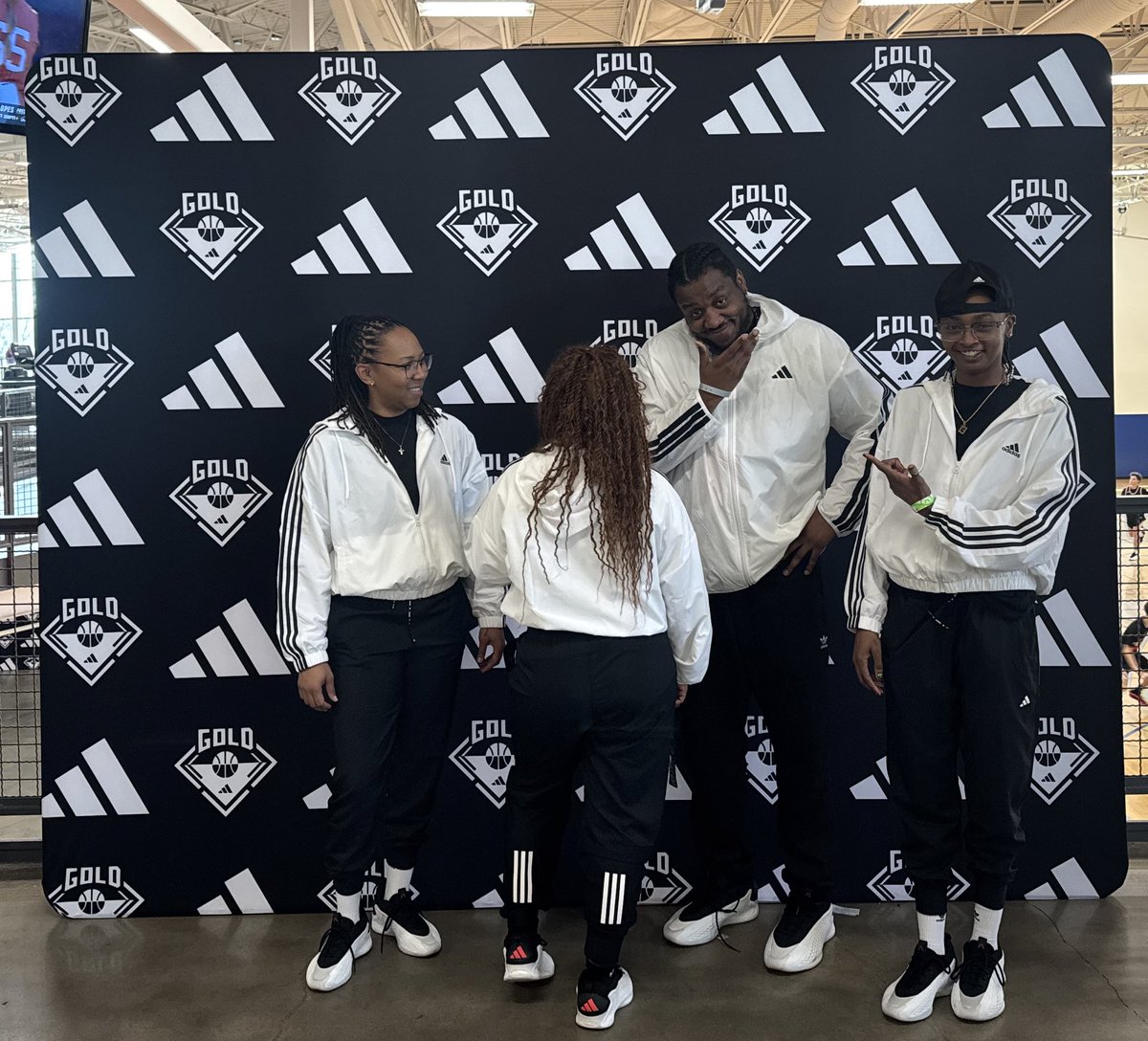 Coach Angela Richmond tweet media