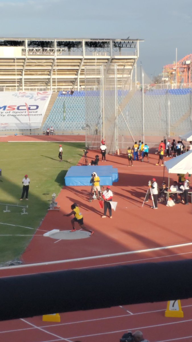 CaroleBeckford's tweet image. Edwards and Wray going at it #shotput men #Carifta2025