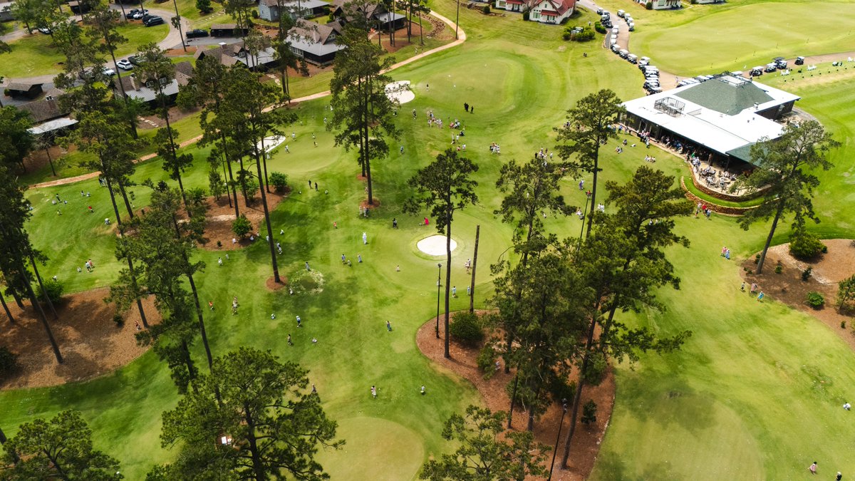 Moments like this define Bluejack — 16,000 eggs scattered across the short course, laughter echoing through the pines, and a community #Easter celebration that felt more like a family reunion.