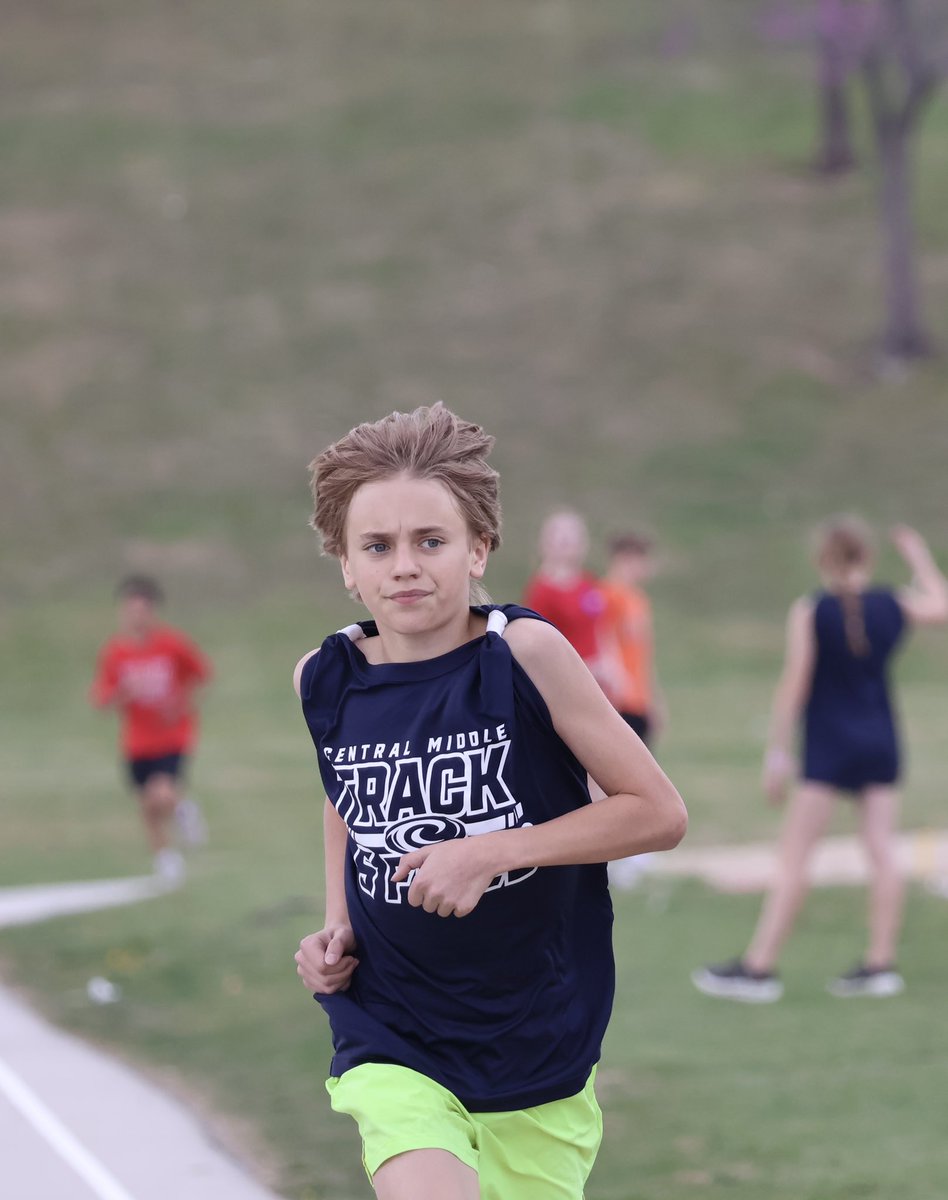RunNebraska's tweet photo. Run Nebraska was able to attend the Millard Central Middle School Dual vs Russell and took a “few” pictures of the action!  You see all pictures at 

https://t.co/4XgnGzrmxs?

#runnebraska #russellmiddleschool #millardcentral https://t.co/5XdOlZ1Wkl
