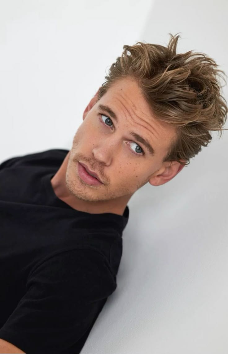 ImaStudio_ai's tweet photo. One pencil stroke, a thousand details. Austin Butler as you've never seen him before — in graphite.
This artistic touch is awesome.
Reply with a pic and I’ll sketch you next! #FixMyPicAI #handdrawing #AIart https://t.co/4BXu2DWr5m